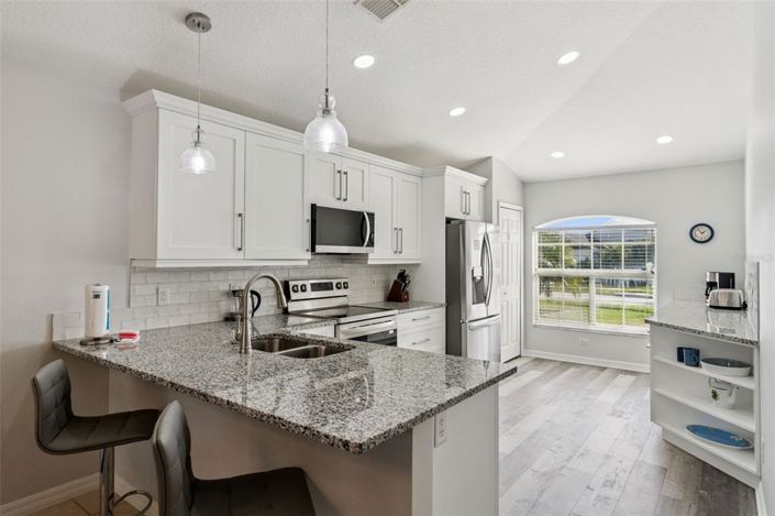 Image No.7-4 Bed Property for sale