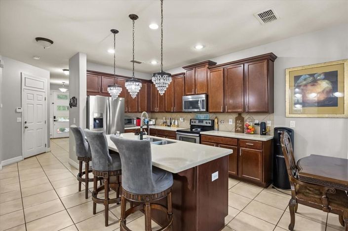 Image No.16-4 Bed Property for sale