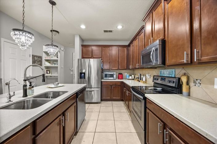 Image No.17-4 Bed Property for sale