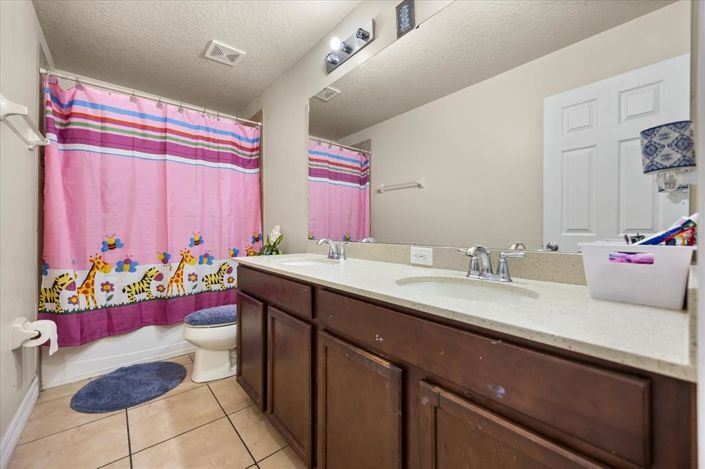 Image No.28-4 Bed Property for sale