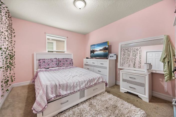 Image No.30-4 Bed Property for sale