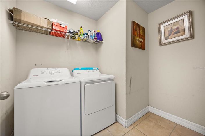 Image No.43-4 Bed Property for sale