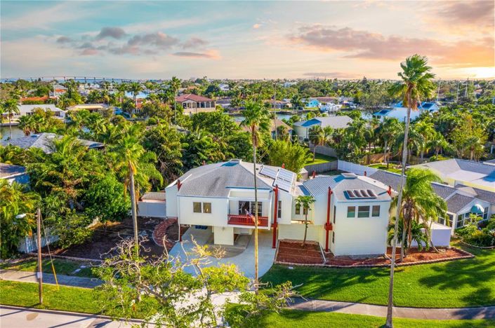 Image No.2-Propriété de 3 chambres à vendre à St. Pete Beach