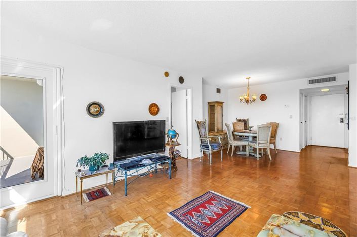 Image No.35-2 Bed Property for sale