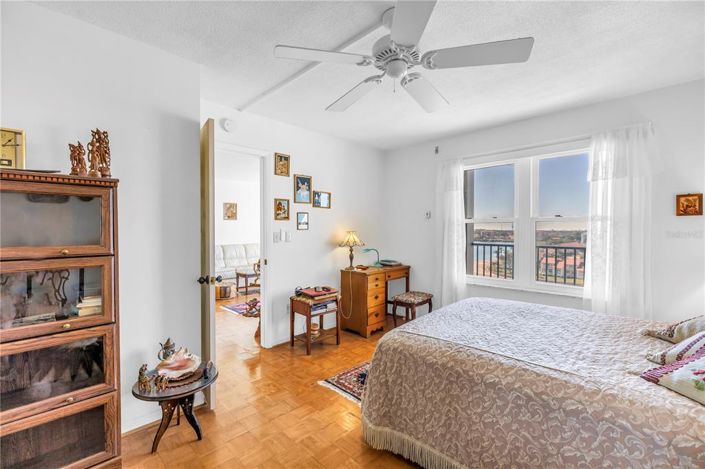 Image No.39-2 Bed Property for sale