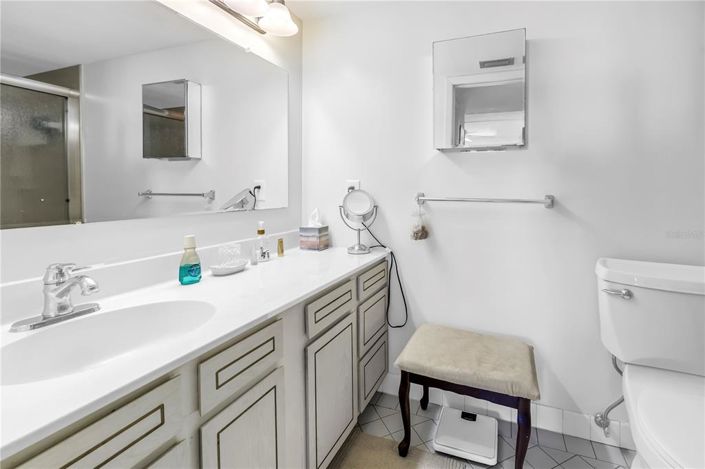 Image No.41-2 Bed Property for sale