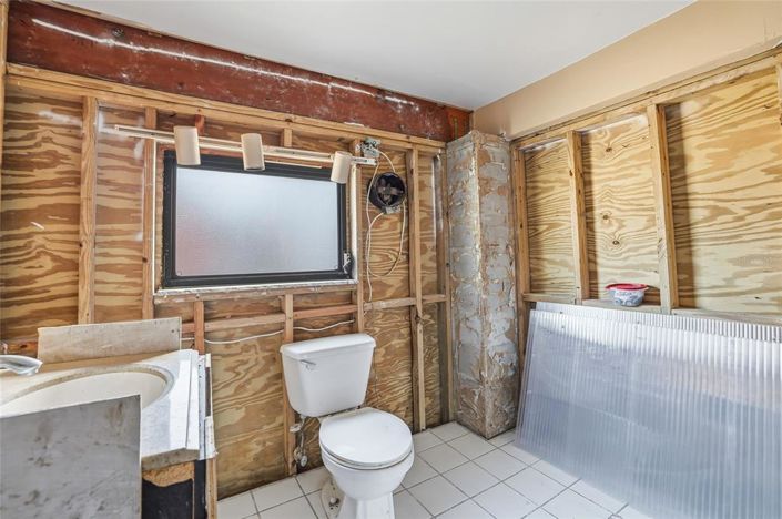 Image No.24-2 Bed Property for sale