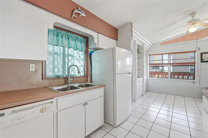 Image No.37-2 Bed Property for sale