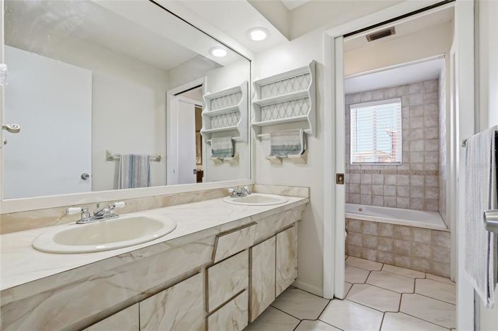 Image No.39-2 Bed Property for sale