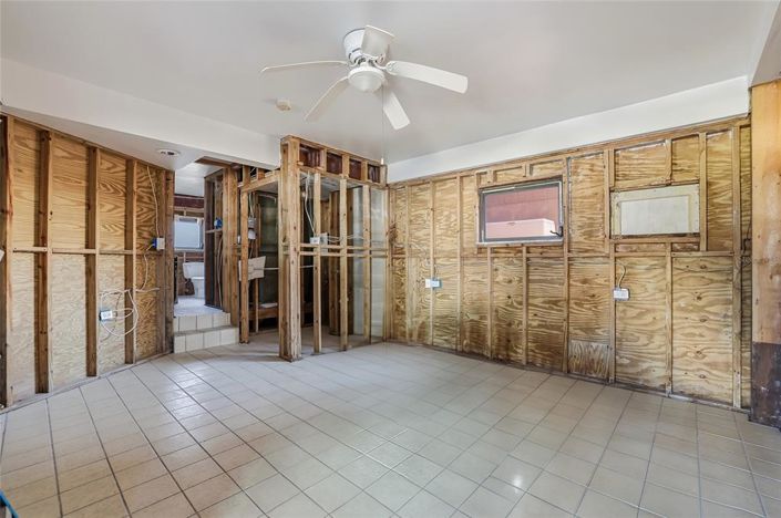 Image No.41-2 Bed Property for sale