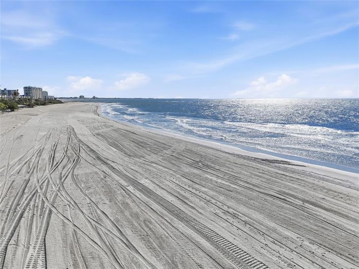 Image No.45-2 Bed Property for sale