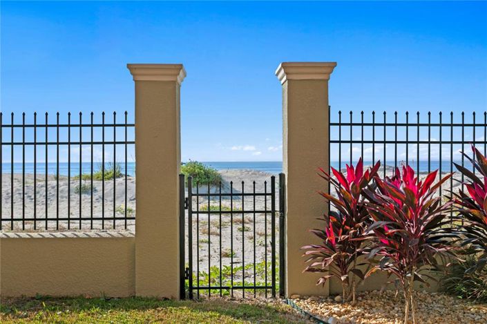 Image No.26-5 Bed Property for sale