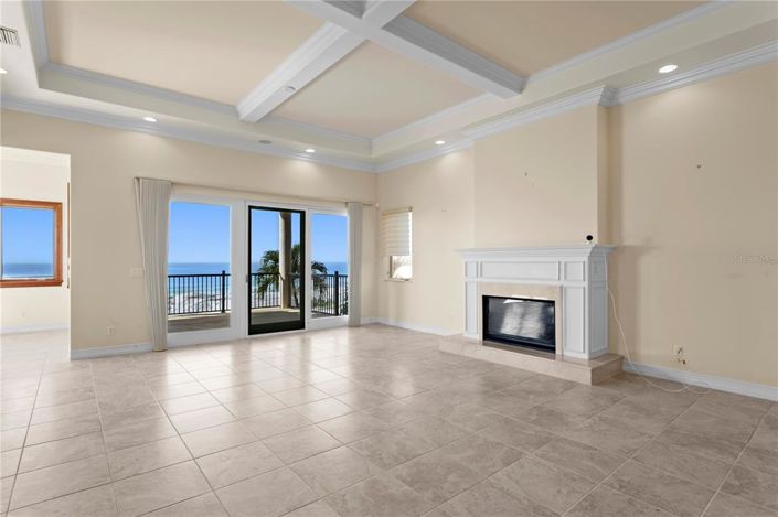 Image No.9-5 Bed Property for sale