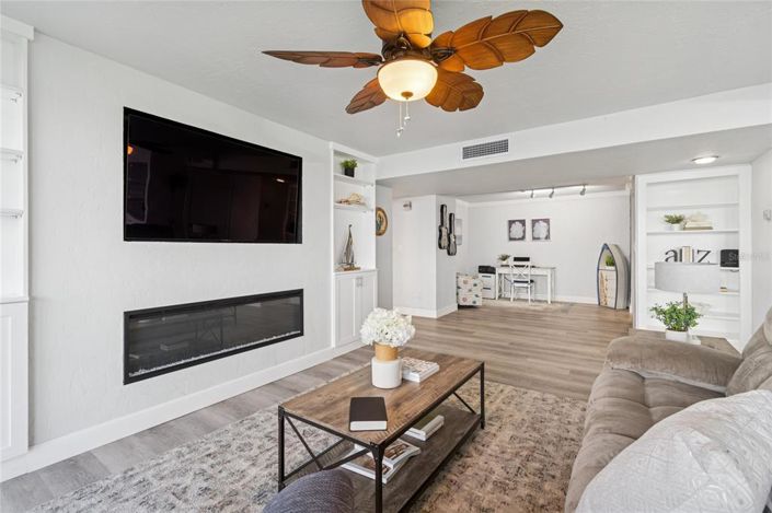 Image No.10-2 Bed Property for sale