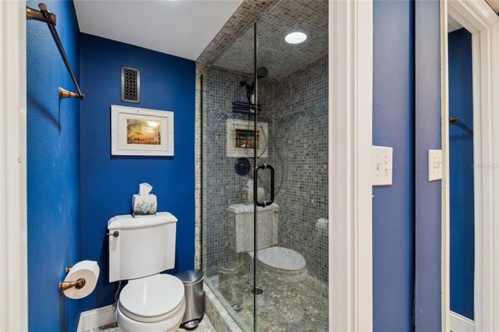 Image No.30-2 Bed Property for sale