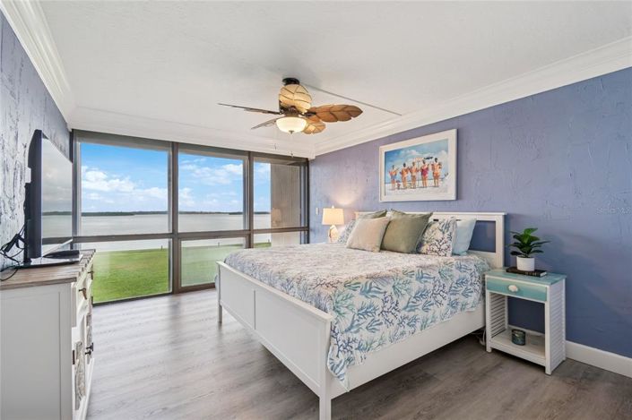 Image No.32-2 Bed Property for sale