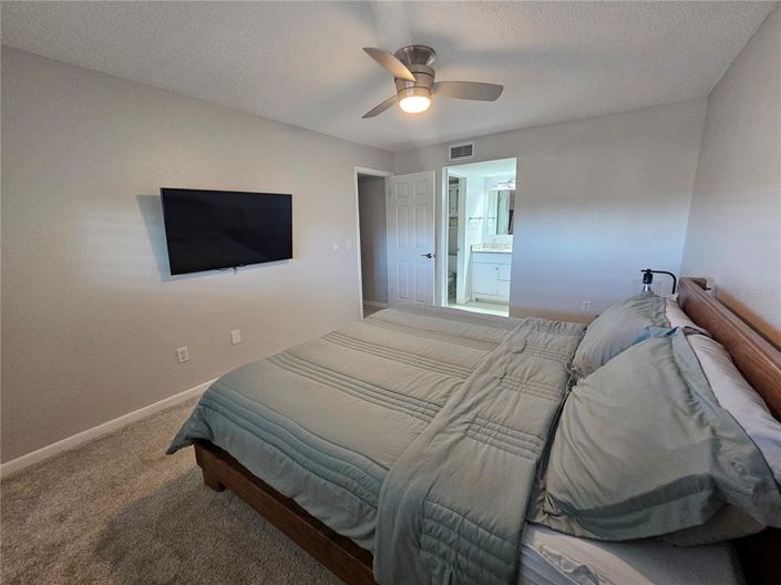 Image No.25-2 Bed Property for sale