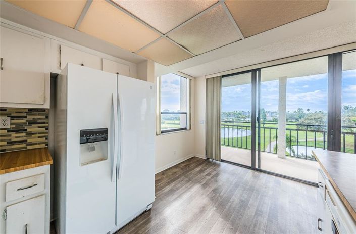 Image No.12-2 Bed Property for sale