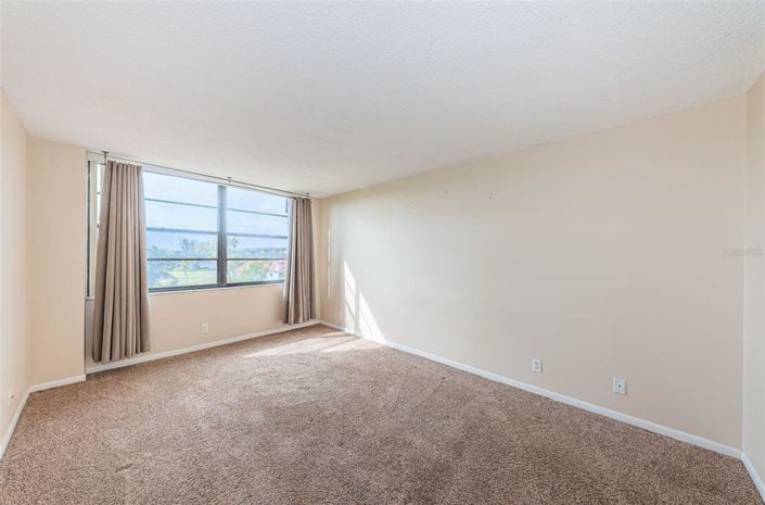 Image No.20-2 Bed Property for sale