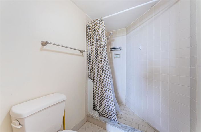 Image No.24-2 Bed Property for sale