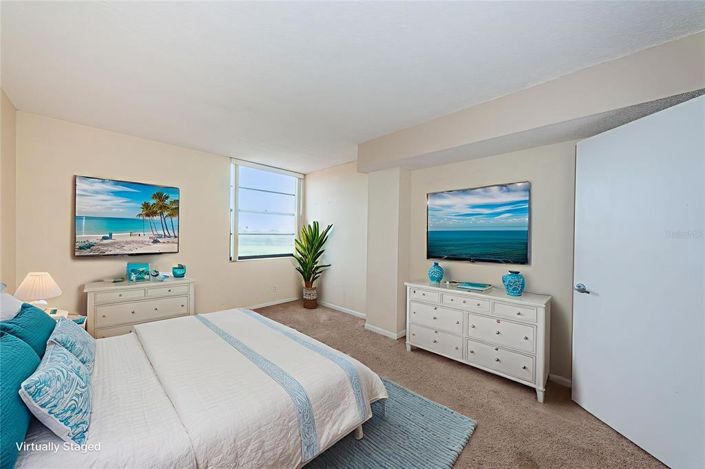 Image No.27-2 Bed Property for sale