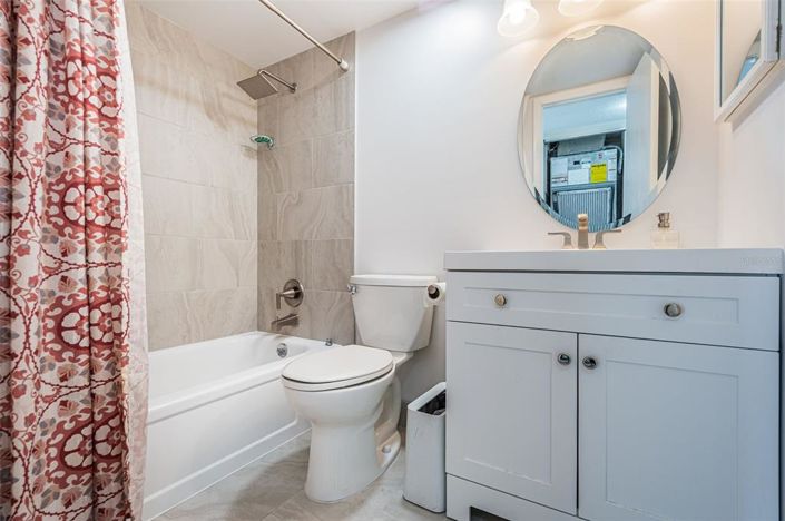 Image No.30-2 Bed Property for sale