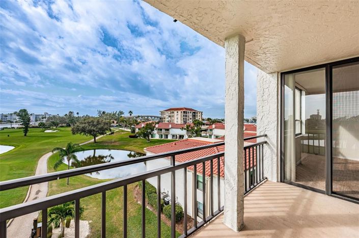 Image No.32-2 Bed Property for sale