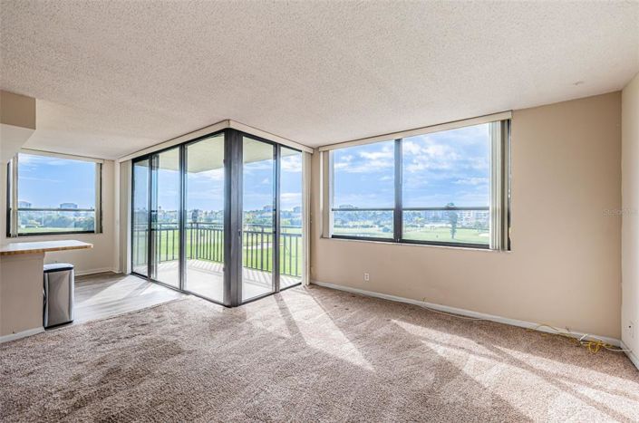 Image No.4-2 Bed Property for sale