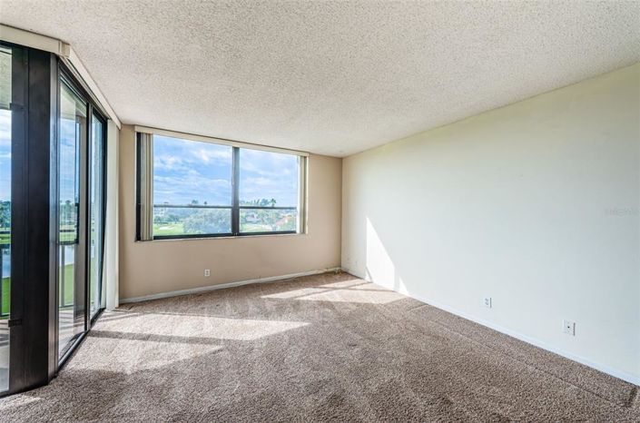 Image No.5-2 Bed Property for sale