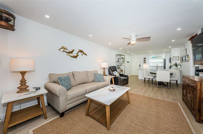 Image No.15-2 Bed Property for sale