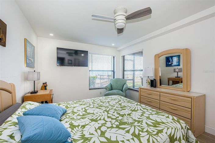 Image No.22-2 Bed Property for sale