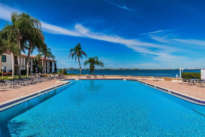 Image No.42-2 Bed Property for sale