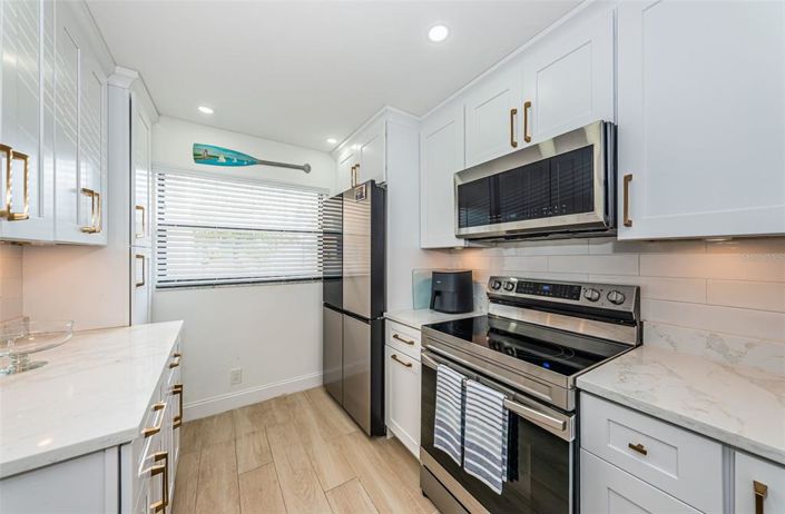 Image No.8-2 Bed Property for sale