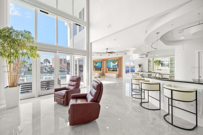 Image No.9-Propriété de 4 chambres à vendre à Clearwater