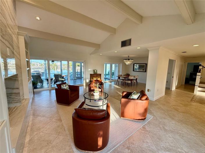 Image No.15-Propriété de 4 chambres à vendre à Clearwater