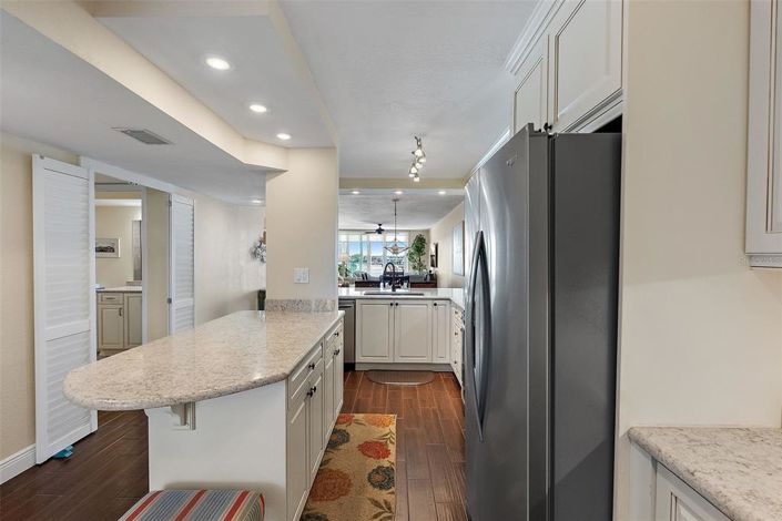 Image No.5-2 Bed Property for sale