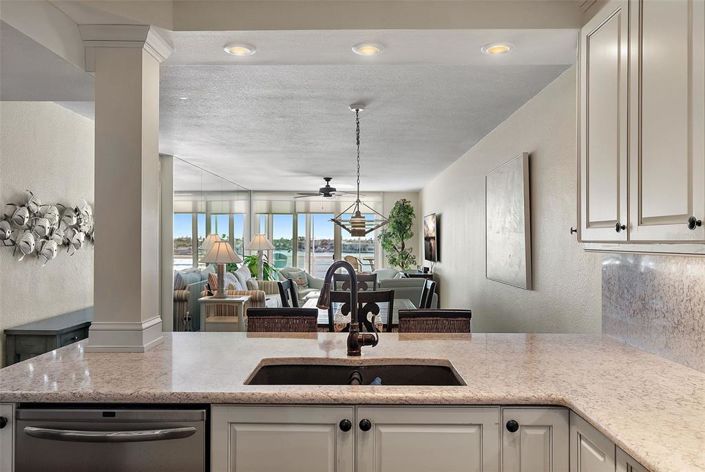 Image No.7-2 Bed Property for sale