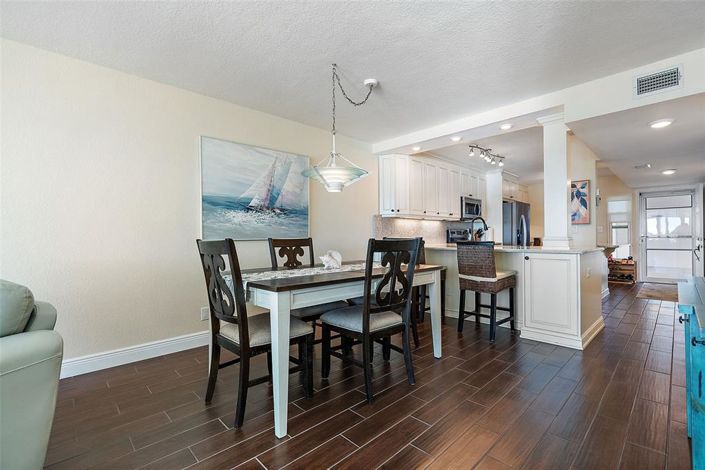 Image No.9-2 Bed Property for sale