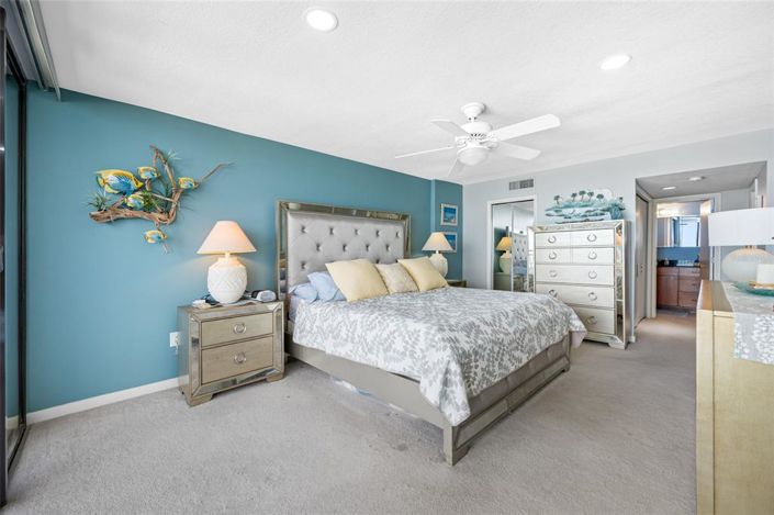 Image No.25-2 Bed Property for sale