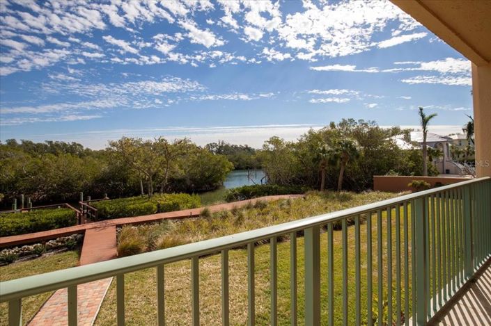 Image No.6-3 Bed Property for sale