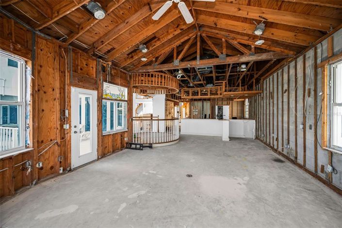 Image No.17-Propriété de 4 chambres à vendre à St. Petersburg