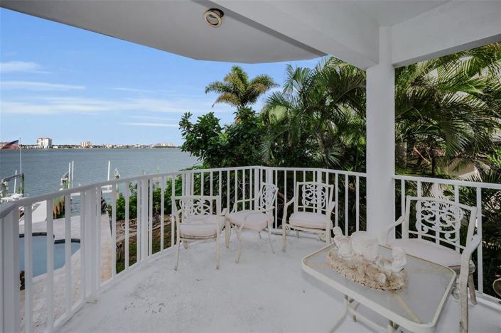 Image No.21-Propriété de 4 chambres à vendre à St. Petersburg