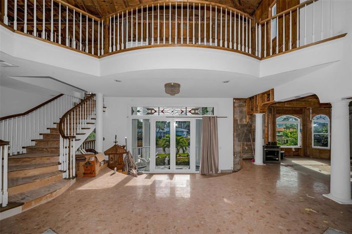 Image No.5-Propriété de 4 chambres à vendre à St. Petersburg