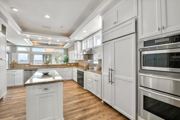 Image No.18-4 Bed Property for sale