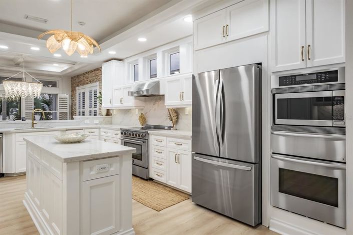 Image No.23-4 Bed Property for sale