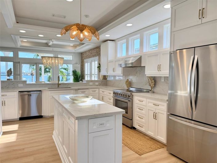 Image No.24-4 Bed Property for sale