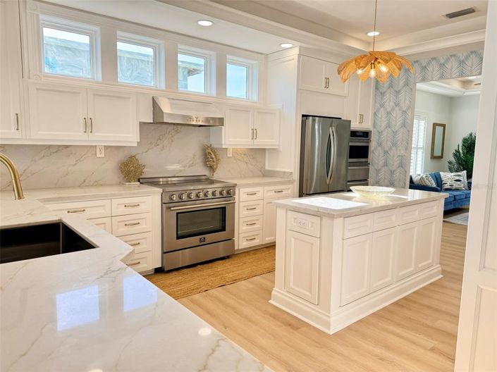 Image No.25-4 Bed Property for sale