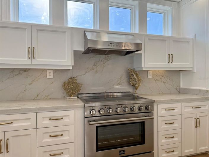 Image No.26-4 Bed Property for sale