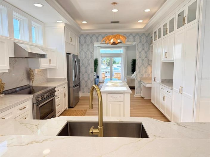 Image No.27-4 Bed Property for sale