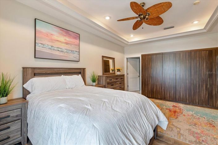 Image No.28-4 Bed Property for sale